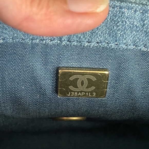 ❌SOLD❌NEW Chanel Denim Square Mini Pearl Crush Flap Bag 22C - Picture 11 of 14